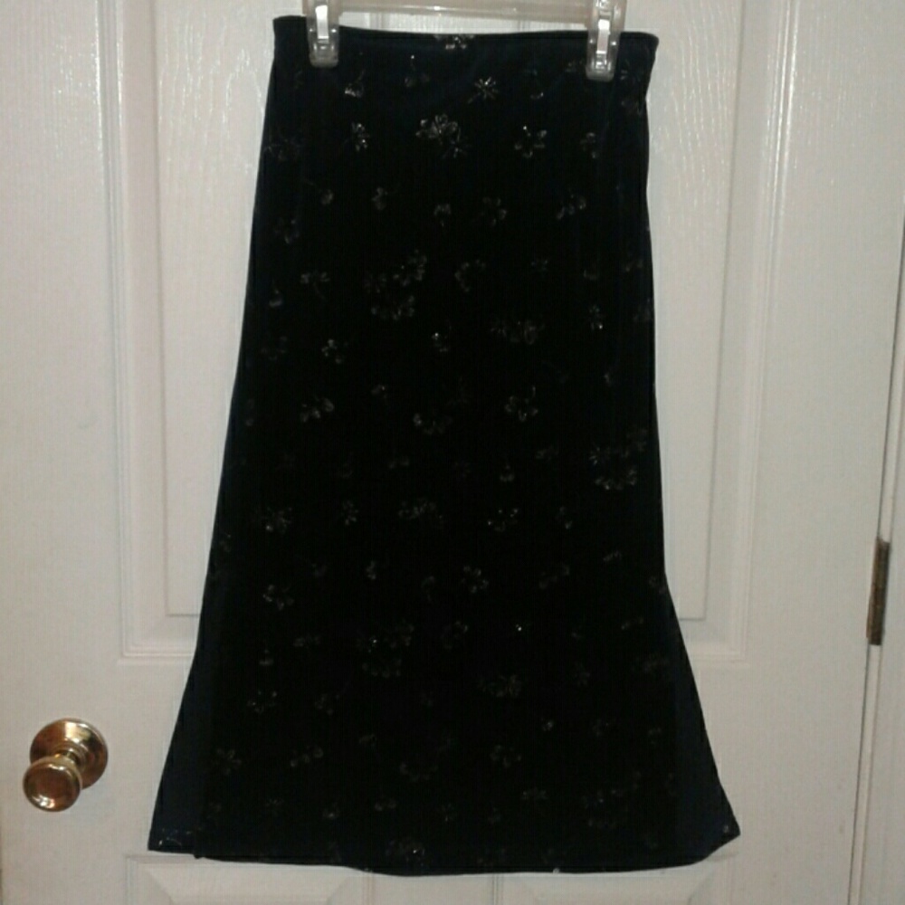 Girl long skirt size 10